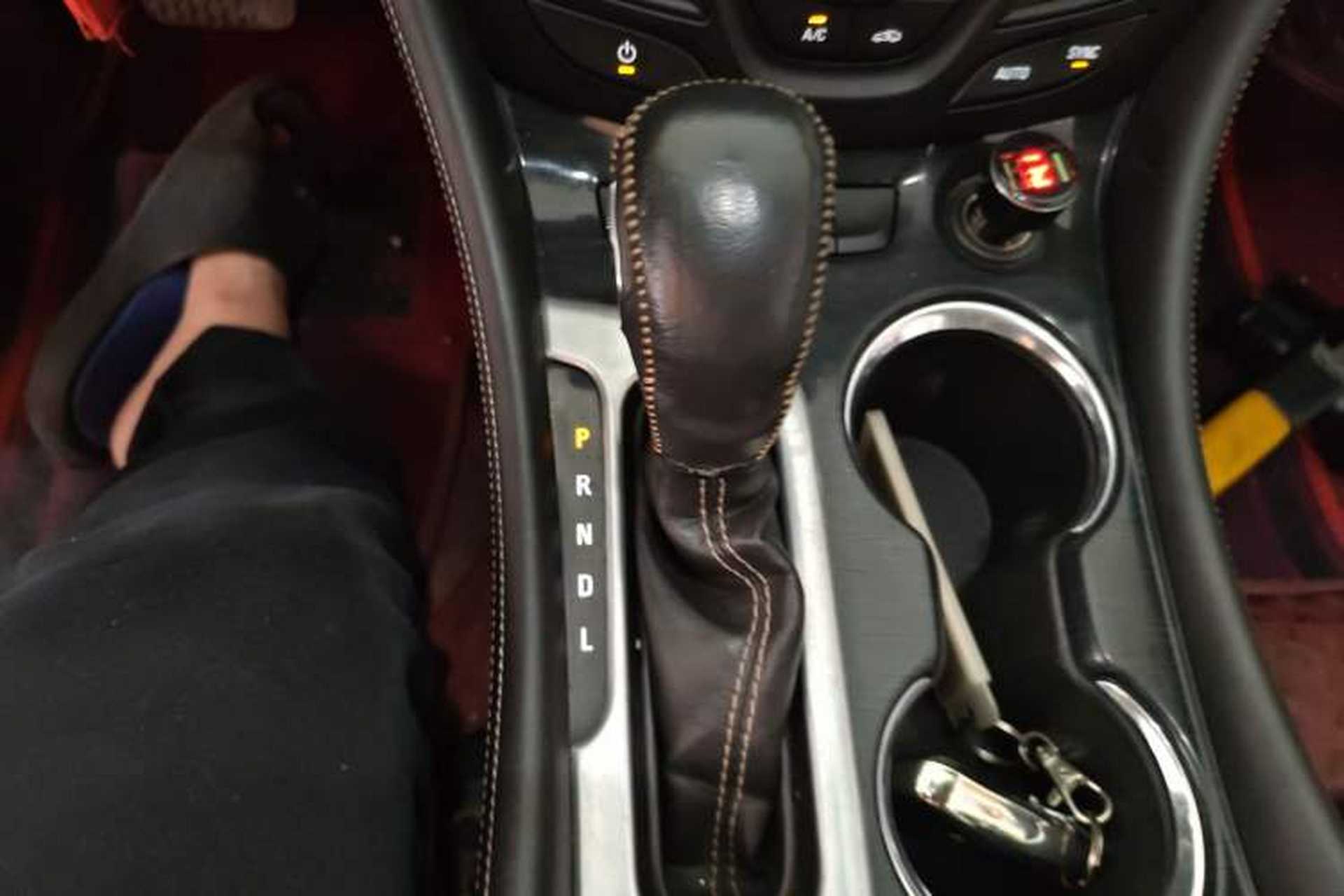Used Buick Envision 2014 28T Four-Wheel Drive Elite Model Gear Lever