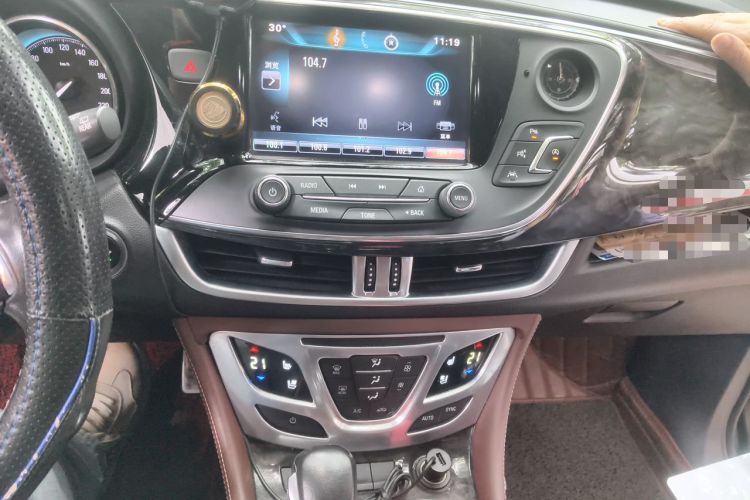 Used Buick Envision 2014 28T Four-Wheel Drive Luxury Model Audio And AC Panel
