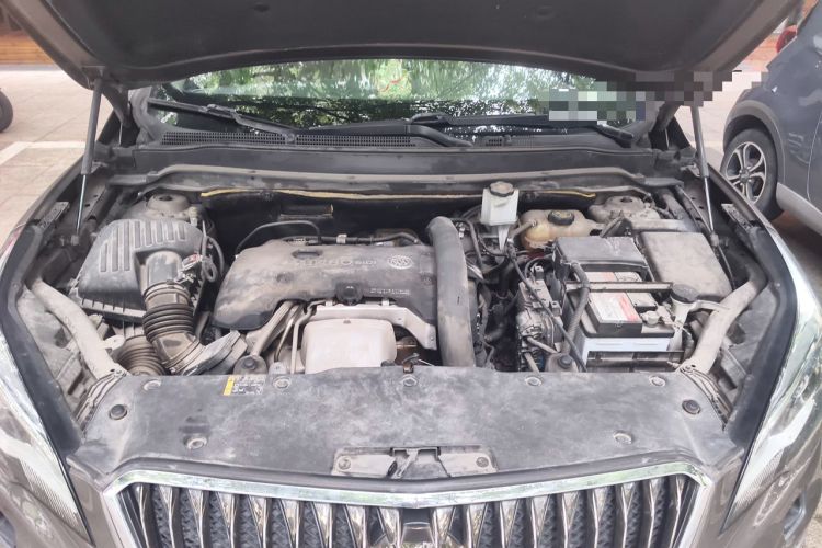 Used Buick Envision 2014 28T Four-Wheel Drive Luxury Model Engine Bay