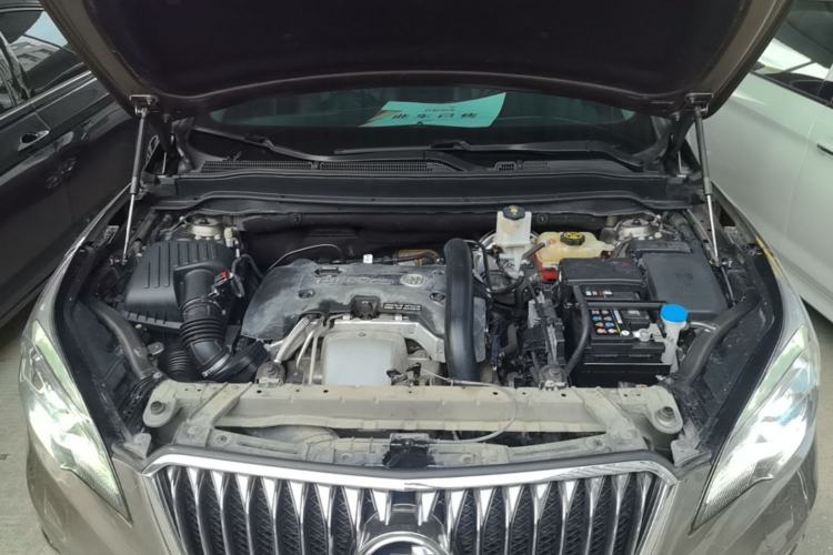 Used Buick Envision 2014 28T Four-Wheel Drive Elite Model Engine Bay