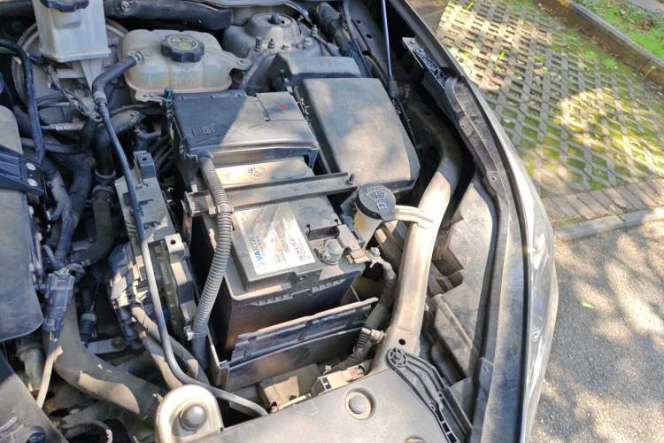 Used Buick Envision 2014 28T Four-Wheel Drive Elite Model Engine Bay Left