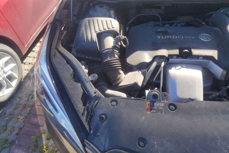 Used Buick Envision 2014 28T Four-Wheel Drive Elite Model Engine Bay Right