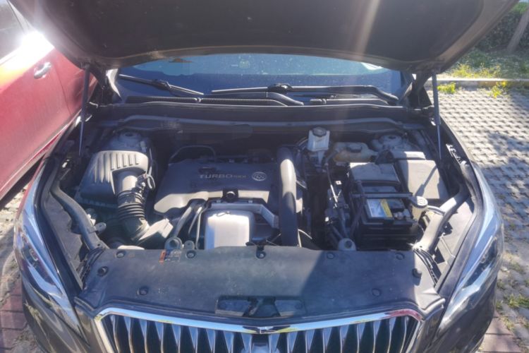 Used Buick Envision 2014 28T Four-Wheel Drive Elite Model Engine Bay