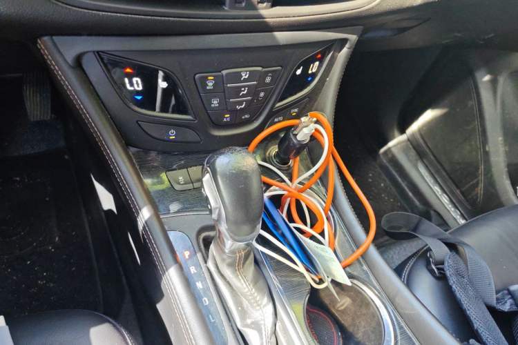Used Buick Envision 2014 28T Four-Wheel Drive Elite Model Gear Lever