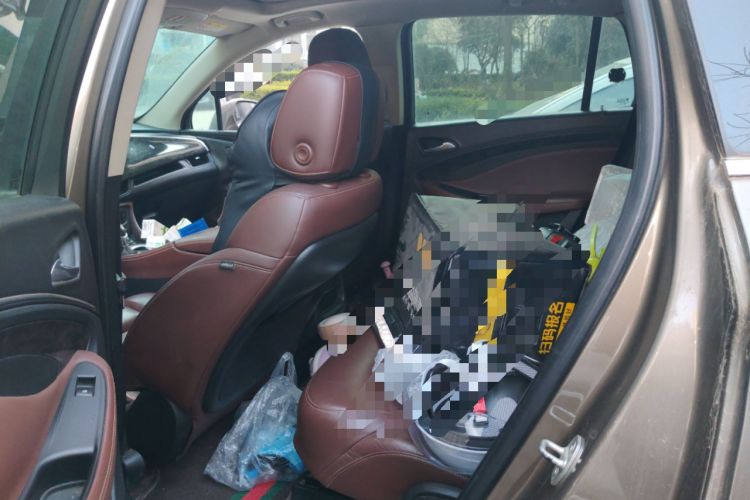 Used Buick Envision 2014 28T Four-Wheel Drive Luxury Model Left Rear Seat