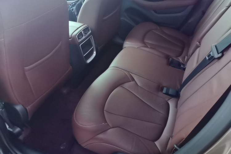 Used Buick Envision 2014 28T Four-Wheel Drive Elite Model Left Rear Seat