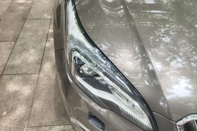 Used Buick Envision 2014 28T Four-Wheel Drive Luxury Model Right Front Headlight