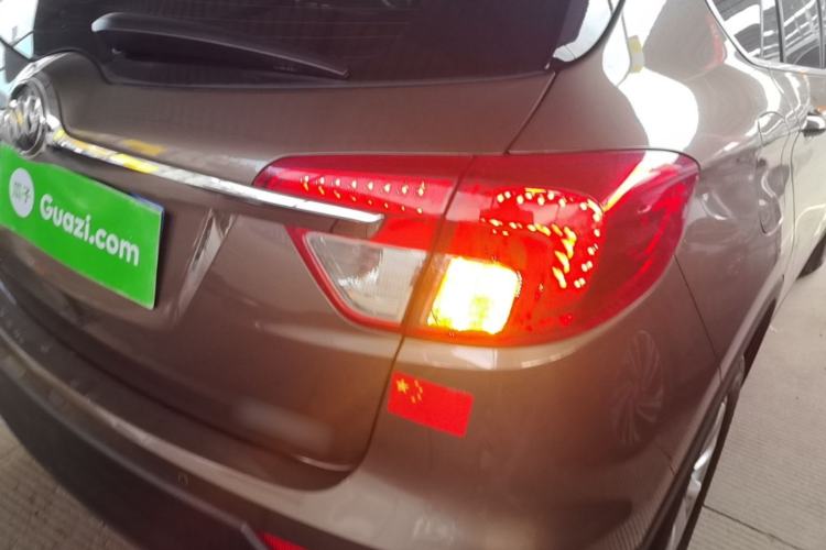 Used Buick Envision 2014 28T Four-Wheel Drive Elite Model Right Rear Taillight
