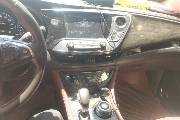 Used Buick Envision 2014 28T All-Wheel-Drive Versatile Sports Flagship Edition Audio And AC Panel