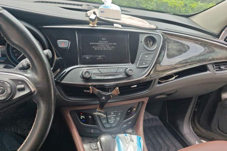 Used Buick Envision 2014 28T Four-Wheel Drive Elite Model Audio And AC Panel