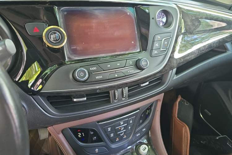 Used Buick Envision 2014 28T Four-Wheel Drive All-Terrain Flagship Edition Audio And AC Panel