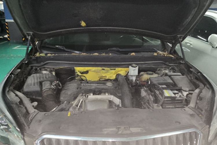 Used Buick Envision 2014 28T Four-Wheel Drive Luxury Model Engine Bay