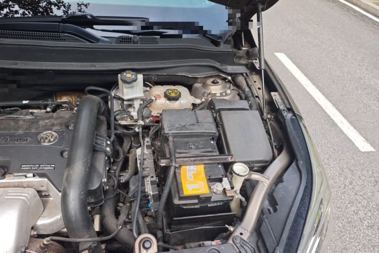Used Buick Envision 2014 28T Four-Wheel Drive Luxury Model Engine Bay Left