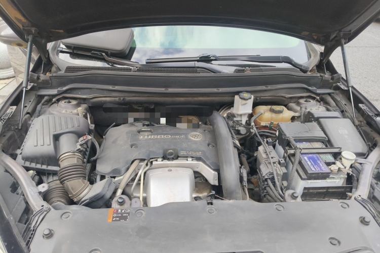 Used Buick Envision 2014 28T Four-Wheel Drive Elite Model Engine Bay