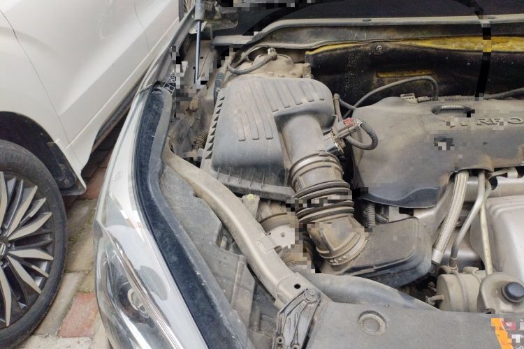 Used Buick Envision 2014 28T All-Wheel-Drive Versatile Sports Flagship Edition Engine Bay Right