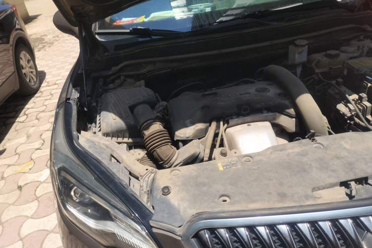 Used Buick Envision 2014 28T All-Wheel-Drive Versatile Sports Flagship Edition Engine Bay Right