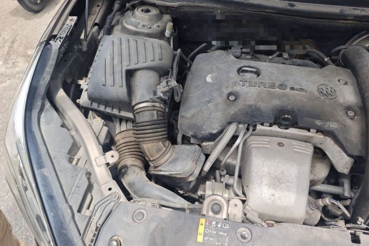 Used Buick Envision 2014 28T Four-Wheel Drive Elite Model Engine Bay Right