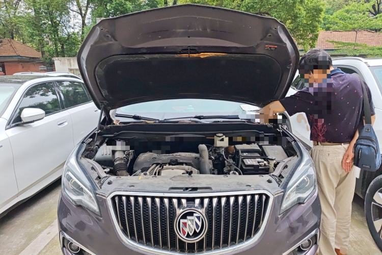 Used Buick Envision 2014 28T Four-Wheel Drive Elite Model Engine Bay