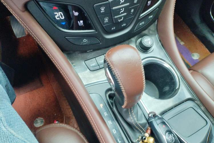 Used Buick Envision 2014 28T All-Wheel-Drive Versatile Sports Flagship Edition Gear Lever