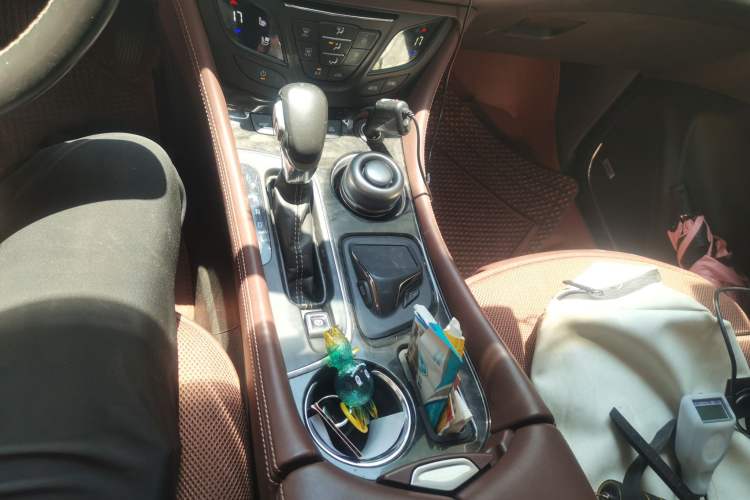 Used Buick Envision 2014 28T All-Wheel-Drive Versatile Sports Flagship Edition Gear Lever