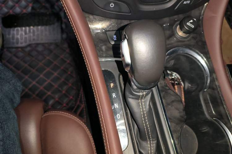 Used Buick Envision 2014 28T Four-Wheel Drive Luxury Model Gear Lever