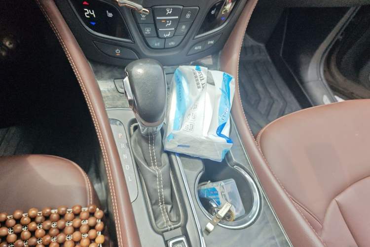 Used Buick Envision 2014 28T Four-Wheel Drive Elite Model Gear Lever