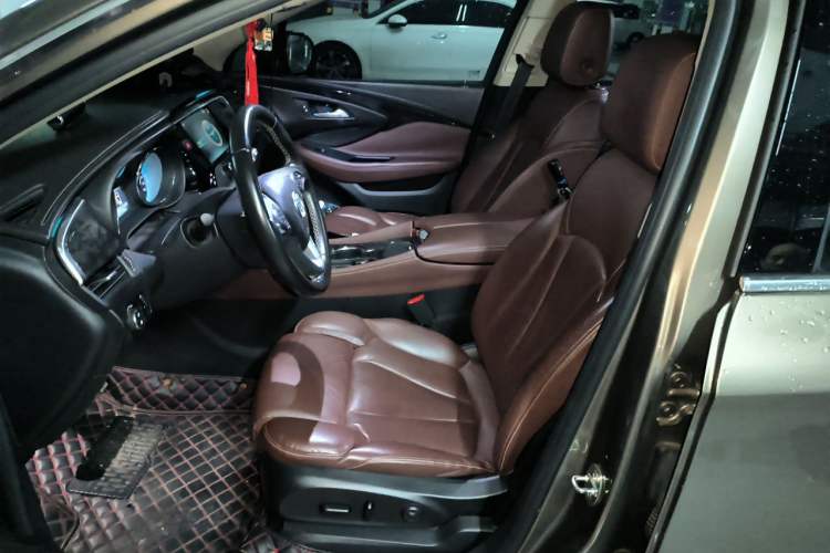 Used Buick Envision 2014 28T Four-Wheel Drive Luxury Model Left Front Seat