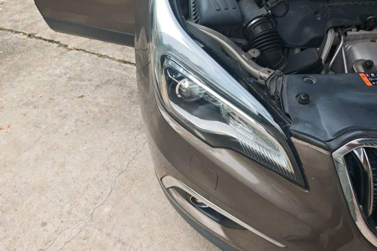 Used Buick Envision 2014 28T Four-Wheel Drive Elite Model Right Front Headlight
