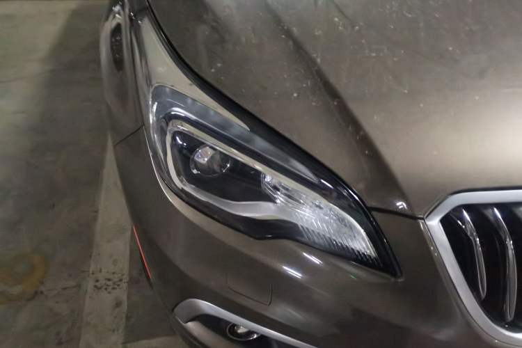 Used Buick Envision 2014 28T All-Wheel-Drive Versatile Sports Flagship Edition Right Front Headlight