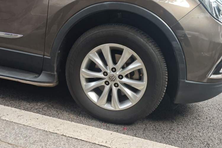 Used Buick Envision 2014 28T Four-Wheel Drive Luxury Model Right Front Wheel Hub