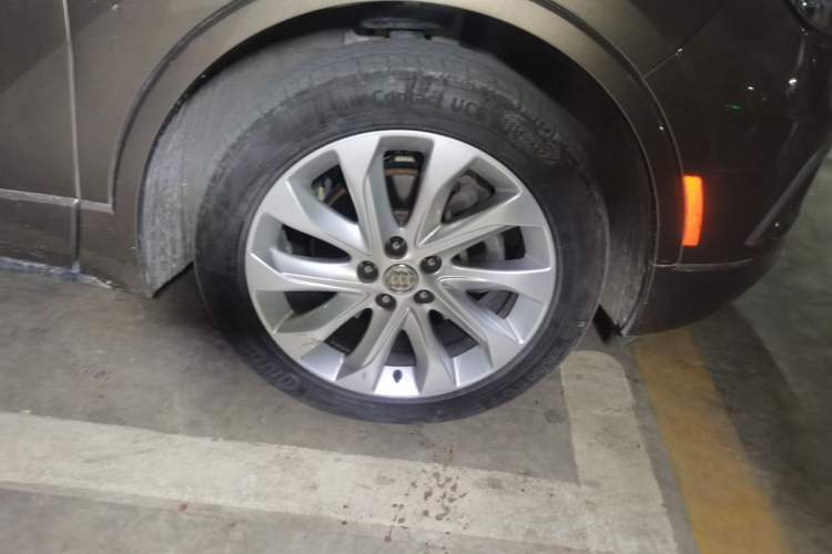 Used Buick Envision 2014 28T All-Wheel-Drive Versatile Sports Flagship Edition Right Front Wheel Hub