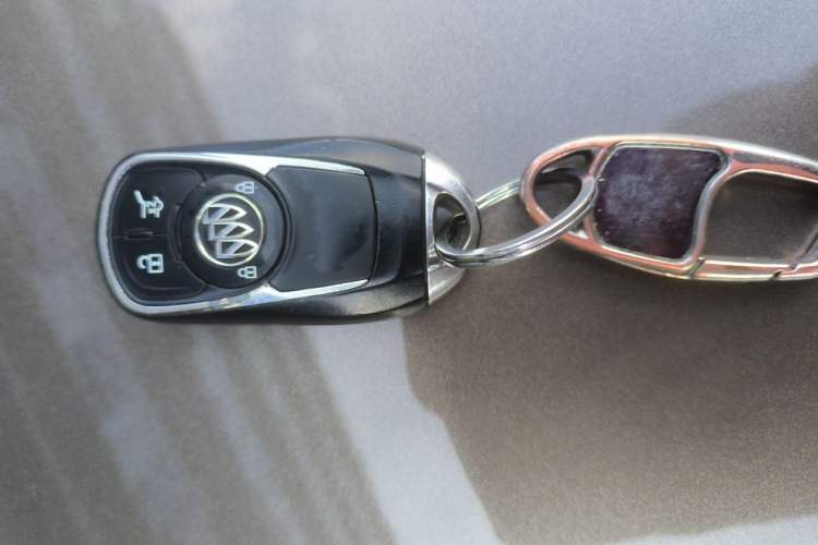 Used Buick Envision 2014 28T Four-Wheel Drive Elite Model Vehicle Key