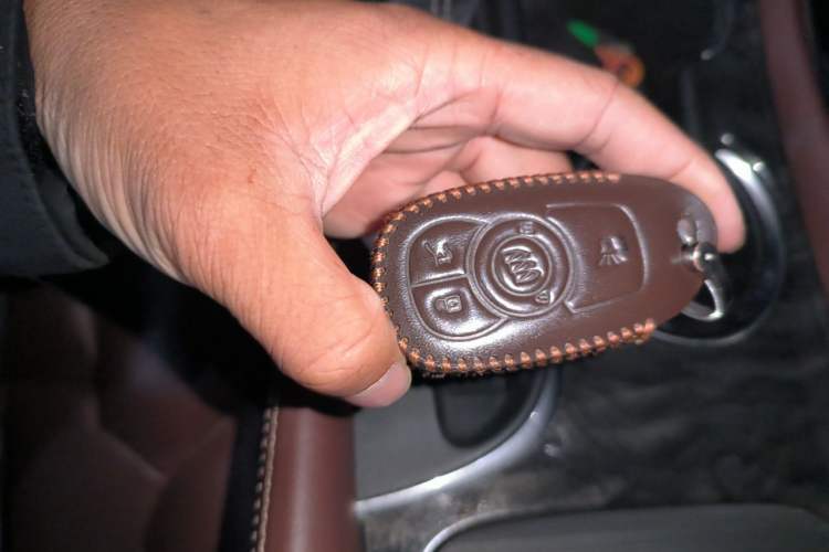 Used Buick Envision 2014 28T Four-Wheel Drive Luxury Model Vehicle Key