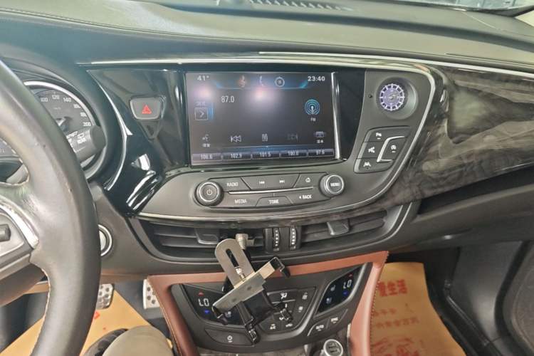 Used Buick Envision 2014 28T Four-Wheel Drive Luxury Model Audio And AC Panel
