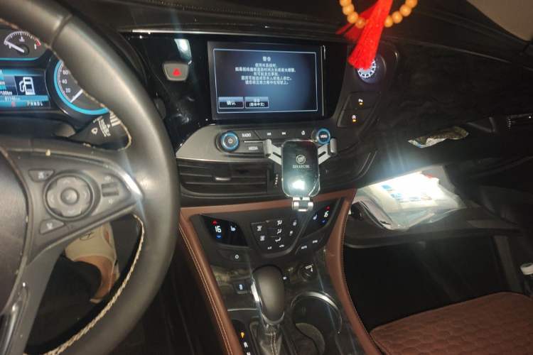 Used Buick Envision 2014 28T Four-Wheel Drive Elite Model Audio And AC Panel