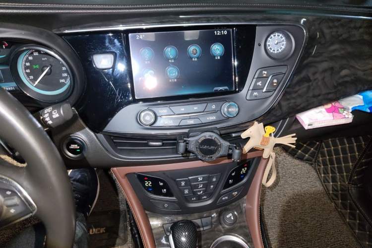 Used Buick Envision 2014 28T Four-Wheel Drive Luxury Model Audio And AC Panel