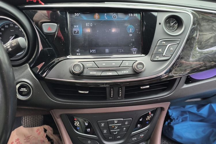 Used Buick Envision 2014 28T Four-Wheel Drive Luxury Model Audio And AC Panel