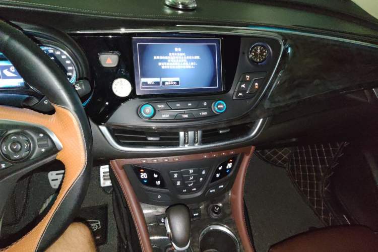 Used Buick Envision 2014 28T Four-Wheel Drive Luxury Model Audio And AC Panel