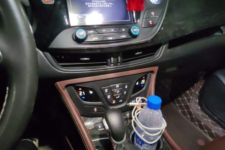 Used Buick Envision 2014 28T Four-Wheel Drive Elite Model Audio And AC Panel