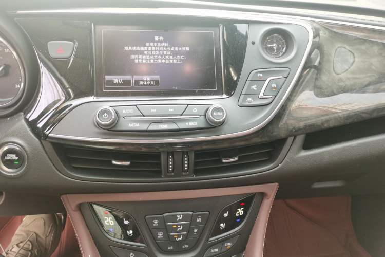 Used Buick Envision 2014 28T Four-Wheel Drive Luxury Model Audio And AC Panel