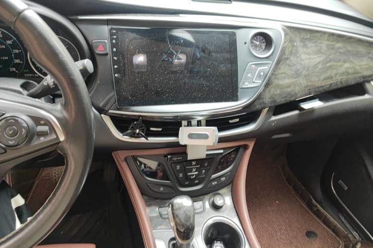 Used Buick Envision 2014 28T All-Wheel-Drive Versatile Sports Flagship Edition Audio And AC Panel