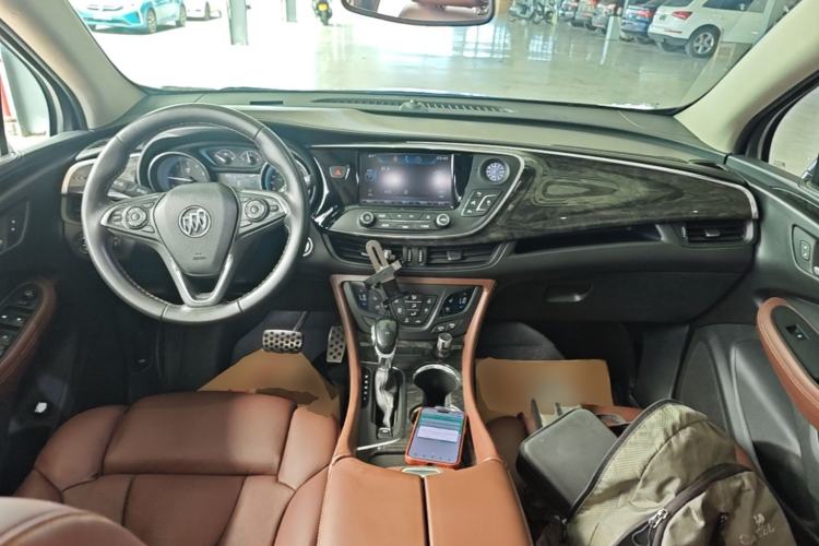 Used Buick Envision 2014 28T Four-Wheel Drive Luxury Model Center Console