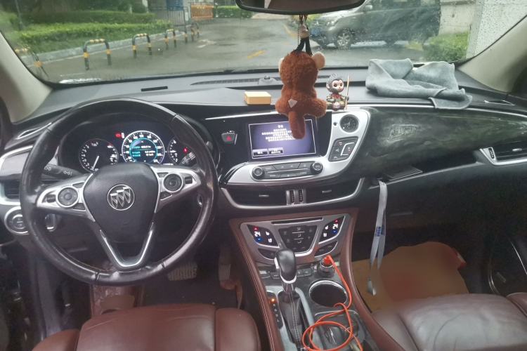 Used Buick Envision 2014 28T All-Wheel-Drive Versatile Sports Flagship Edition Center Console