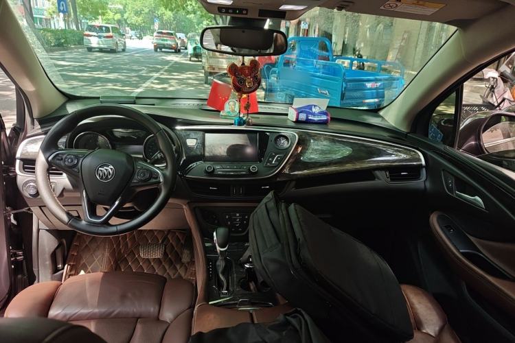 Used Buick Envision 2014 28T Four-Wheel Drive Luxury Model Center Console