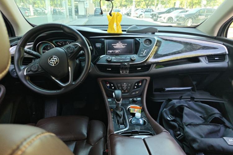 Used Buick Envision 2014 28T Four-Wheel Drive Luxury Model Center Console