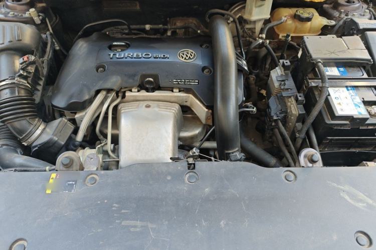 Used Buick Envision 2014 28T Four-Wheel Drive Elite Model Engine Bay