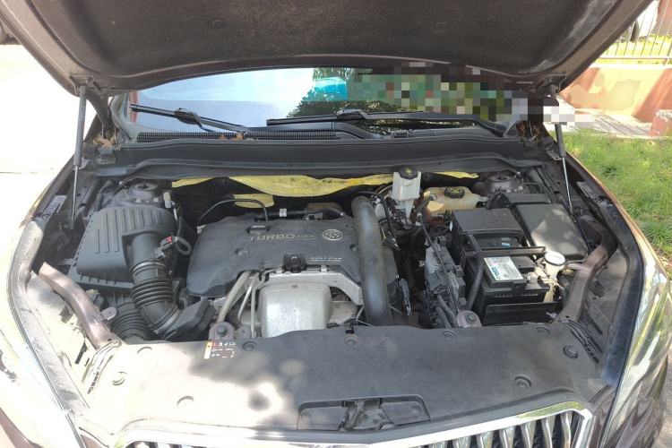 Used Buick Envision 2014 28T Four-Wheel Drive Elite Model Engine Bay