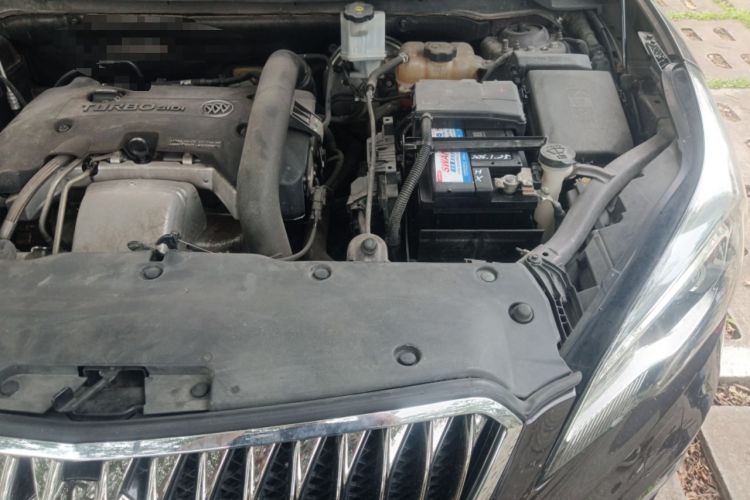 Used Buick Envision 2014 28T Four-Wheel Drive Luxury Model Engine Bay Left