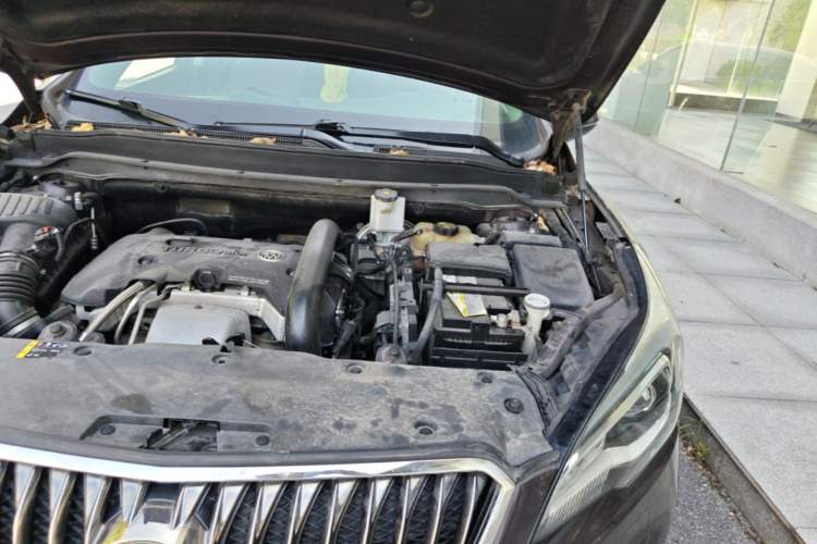 Used Buick Envision 2014 28T Four-Wheel Drive Luxury Model Engine Bay Left