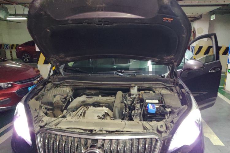 Used Buick Envision 2014 28T Four-Wheel Drive Luxury Model Engine Bay